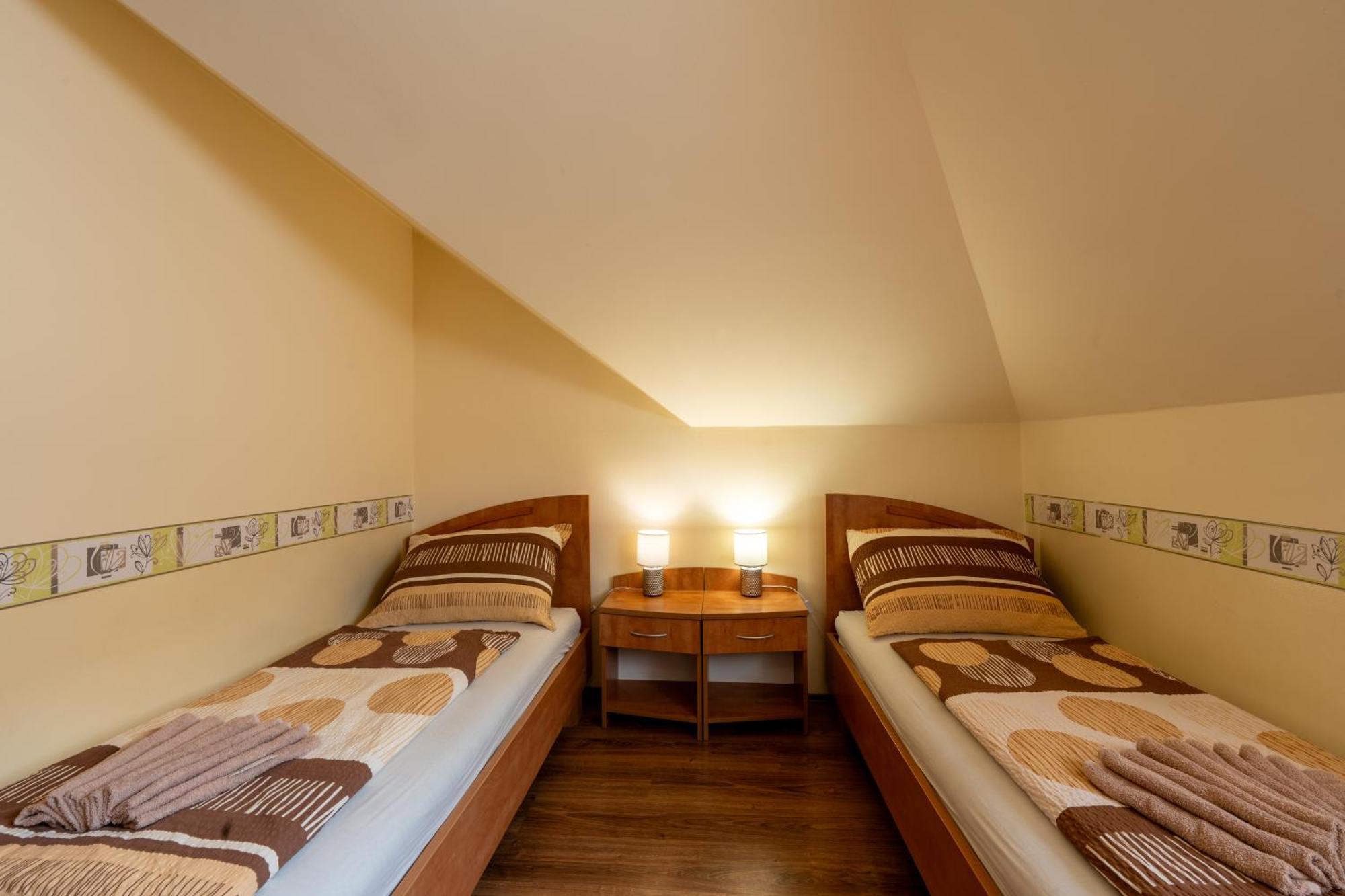 Szenti Vendeghaz Bed & Breakfast Gyor Exterior photo