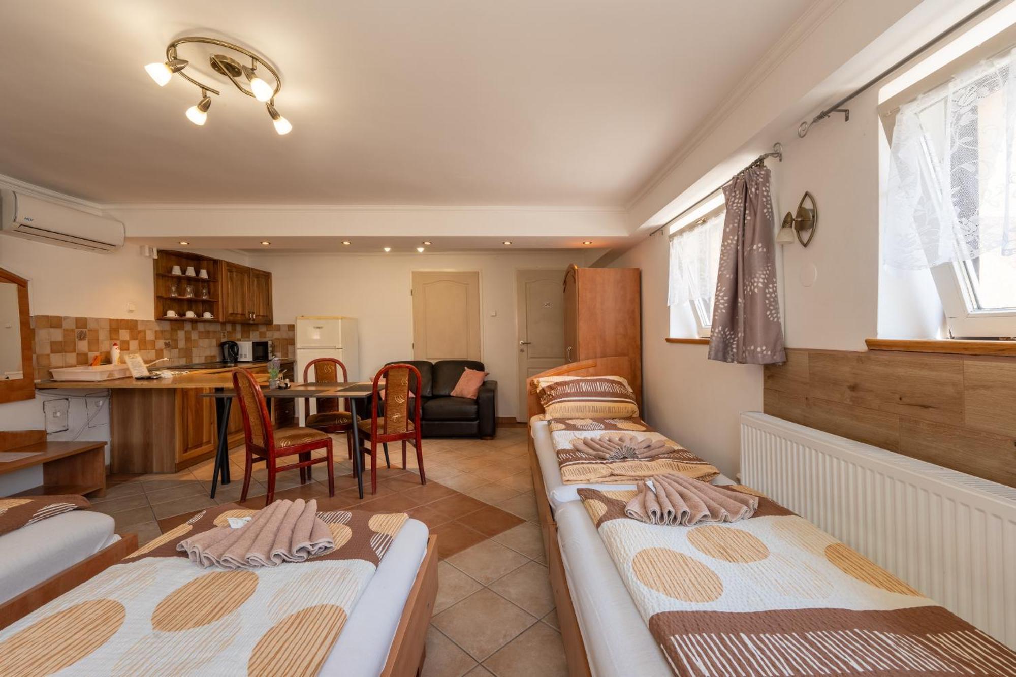 Szenti Vendeghaz Bed & Breakfast Gyor Exterior photo