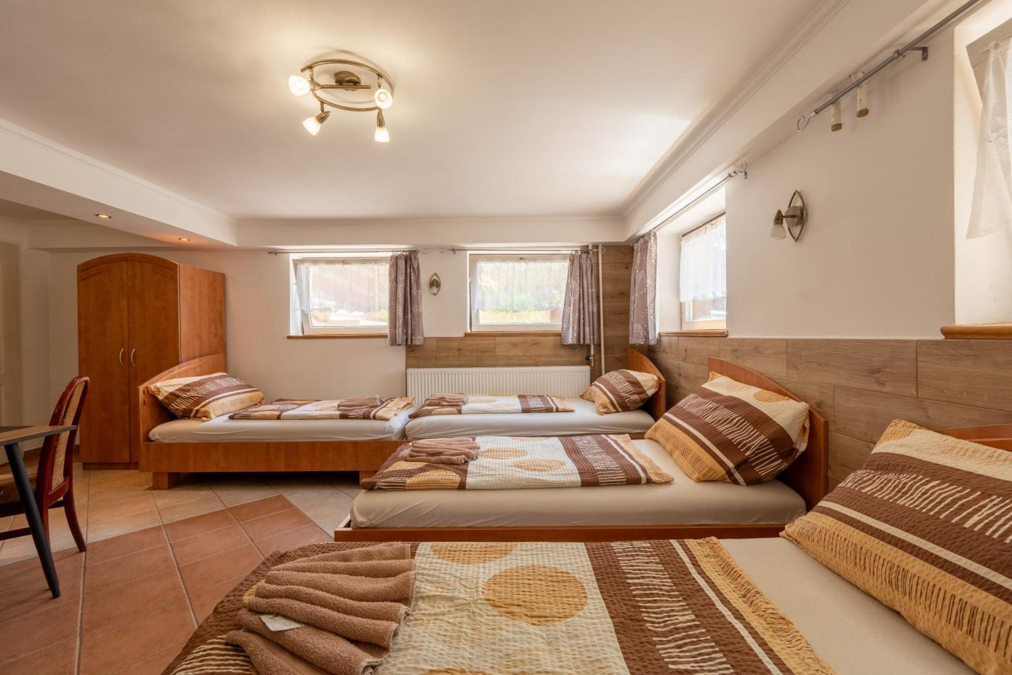 Szenti Vendeghaz Bed & Breakfast Gyor Exterior photo
